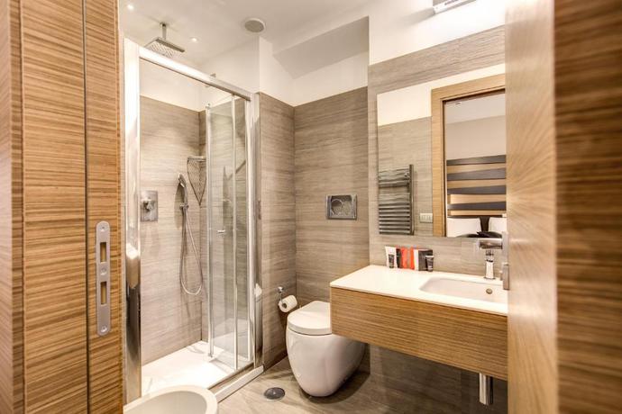 Imagen de la habitación del Hotel Trevi, Roma. Foto 9