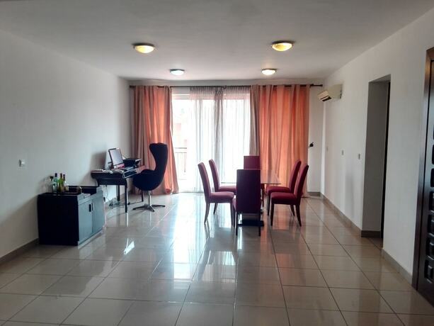 Imagen de la habitación del Hotel Trevi Towers. Foto 16