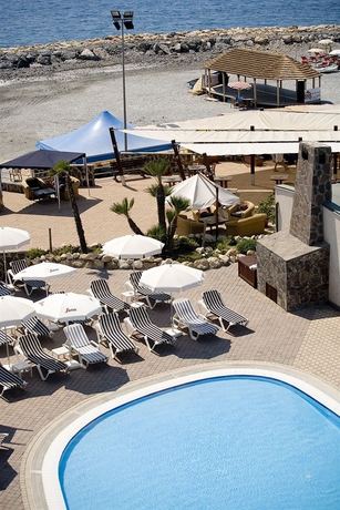 Imagen de la piscina del Hotel Trevi Village Resort. Foto 4
