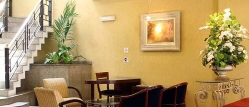 Imagen de los interiores del Hotel Trevi and Business. Foto 18