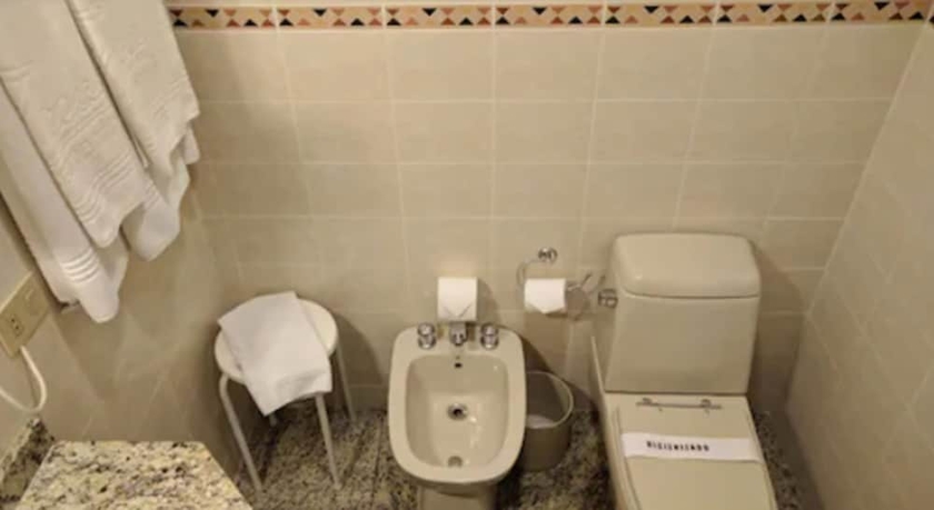 Imagen de la habitación del Hotel Trevi and Business. Foto 16