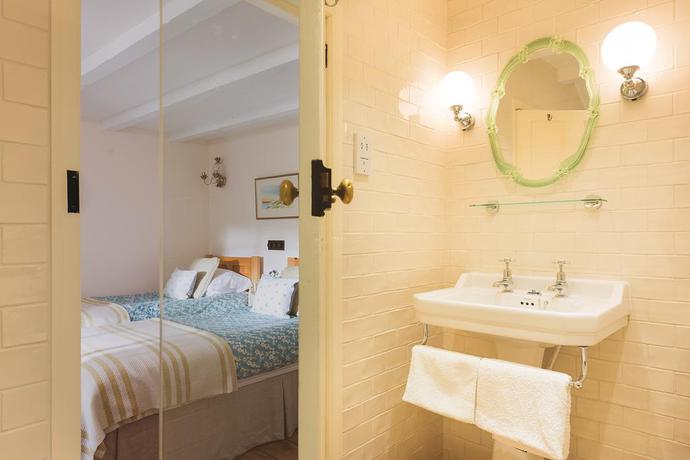 Imagen de la habitación del Hotel Trevigue. Foto 10