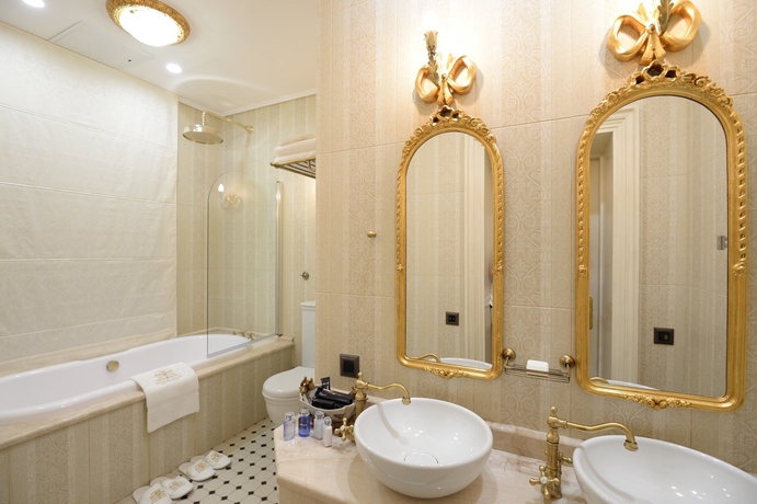 Imagen de la habitación del Hotel Trezzini Palace Boutique. Foto 9