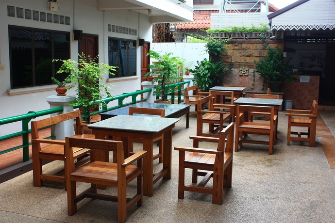 Imagen de los exteriores del Hotel Tri Gong. Foto 5