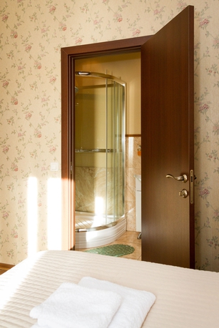 Imagen de la habitación del Hotel Tri Kota. Foto 5