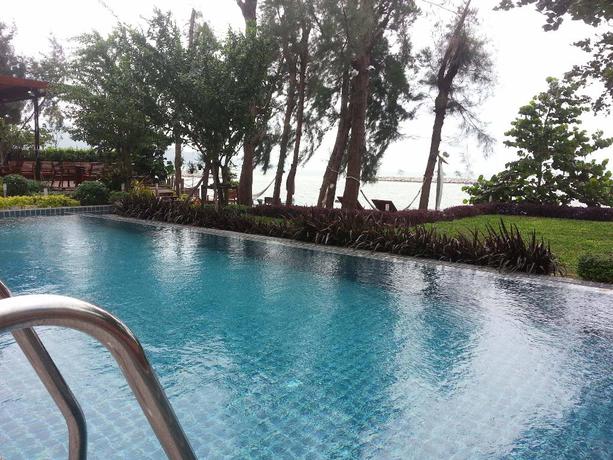 Imagen de la piscina del Hotel Tri - Shawa Resort. Foto 15