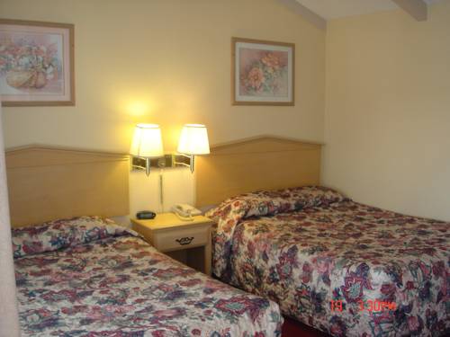 Imagen de la habitación del Hotel Tri Valley Inn and Suites, Pleasanton. Foto 7