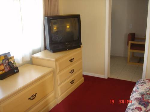 Imagen de la habitación del Hotel Tri Valley Inn and Suites, Pleasanton. Foto 16