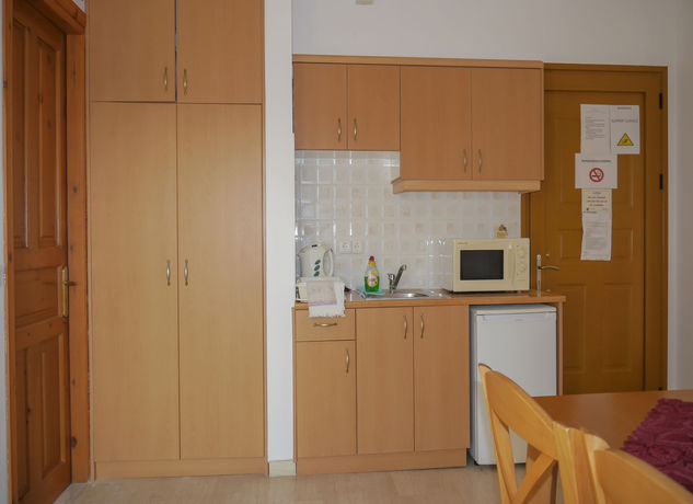 Imagen de la habitación del Hotel Tria Adelphia. Foto 3