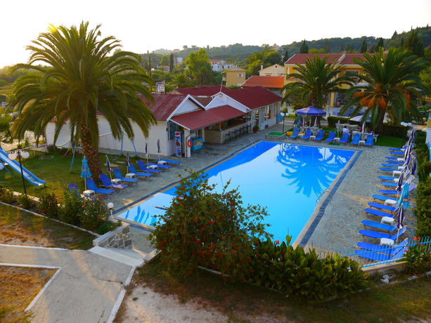 Imagen de los interiores del Hotel Tria Adelphia. Foto 15