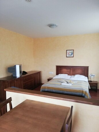 Imagen de la habitación del Hotel Triász. Foto 10