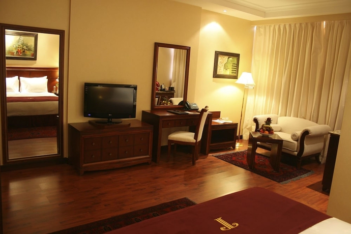 Imagen de la habitación del Hotel Trianon, Abu Dhabi. Foto 10