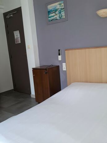 Imagen de la habitación del Hotel Trianon, Antibes. Foto 14