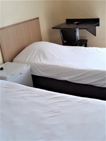 Imagen de la habitación del Hotel Trianon, Antibes. Foto 17