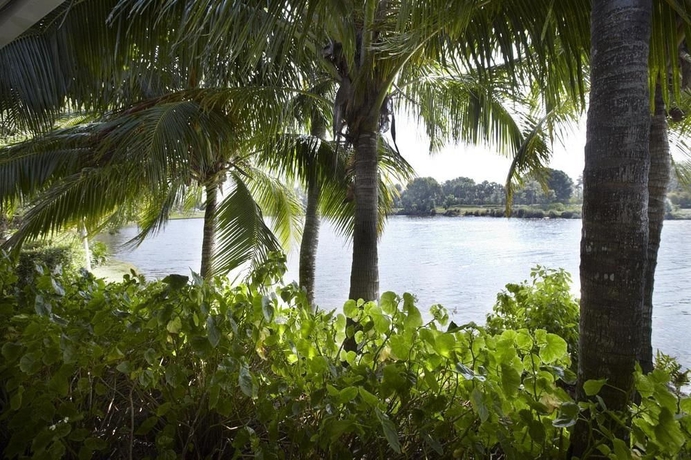 Imagen de los exteriores del Hotel Trianon Bonita Bay. Foto 9