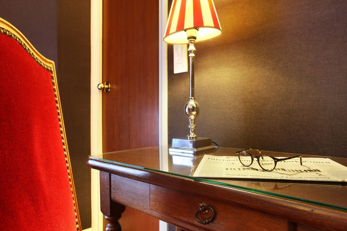 Imagen de la habitación del Hotel Trianon Rive Gauche. Foto 8