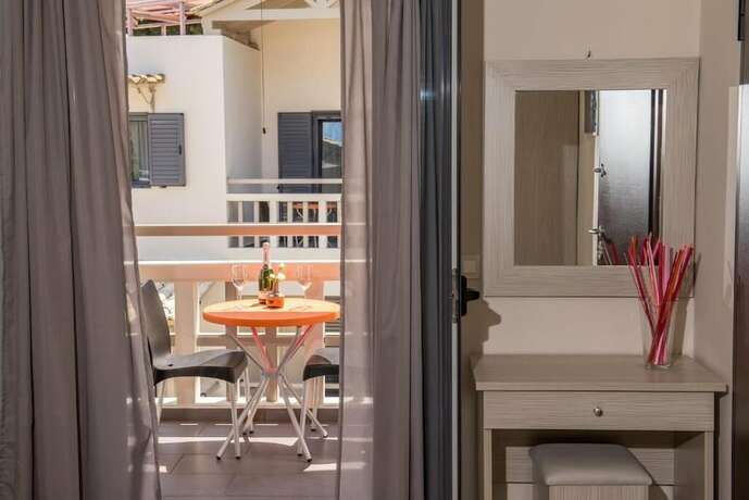 Imagen general del Hotel Trianon Studios. Foto 6