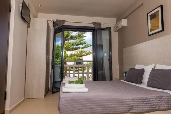Imagen general del Hotel Trianon Studios. Foto 12