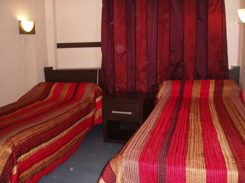 Imagen de la habitación del Hotel Trianon Vincennes. Foto 9