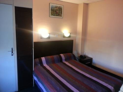 Imagen de la habitación del Hotel Trianon Vincennes. Foto 12