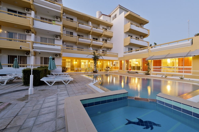 Imagen de los exteriores del Hotel Trianta Apartments. Foto 15