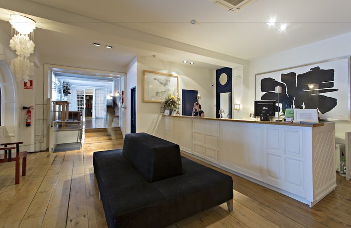 Imagen de los interiores del Hotel Trias. Foto 11