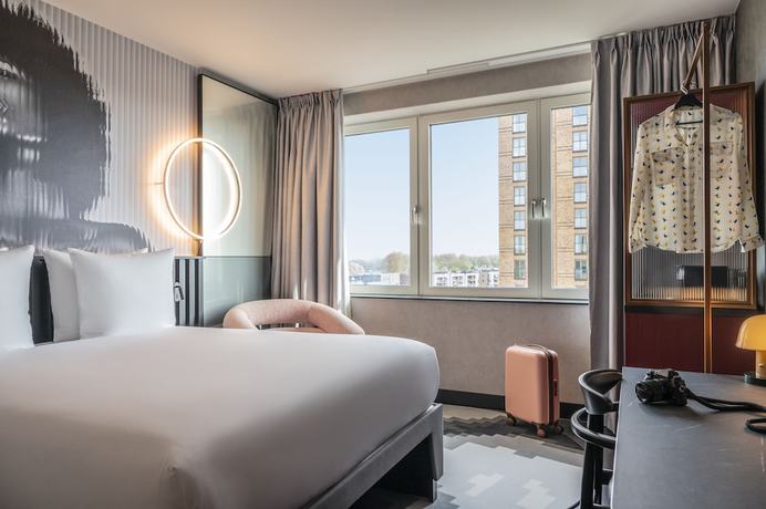 Imagen de la habitación del Hotel Tribe Amsterdam City. Foto 2