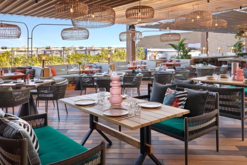 Imagen del bar/restaurante del Hotel Tribe Bali Kuta Beach. Foto 4