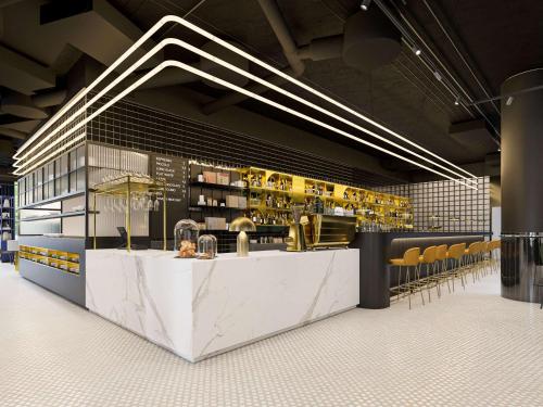 Imagen del bar/restaurante del Hotel Tribe Budapest Stadium. Foto 8