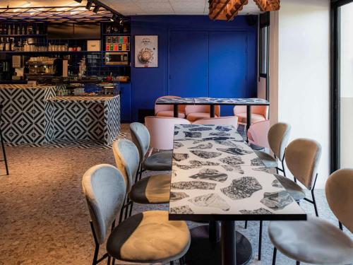 Imagen del bar/restaurante del Hotel Tribe Carcassonne. Foto 5