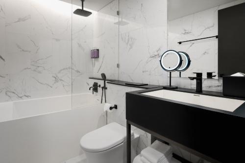 Imagen de la habitación del Hotel Tribe Living Bangkok Sukhumvit 39. Foto 10