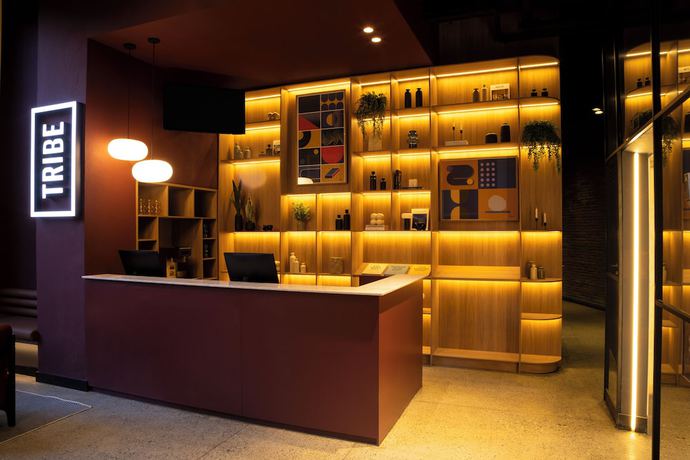 Imagen de los interiores del Hotel Tribe Medell&iacute;n. Foto 8