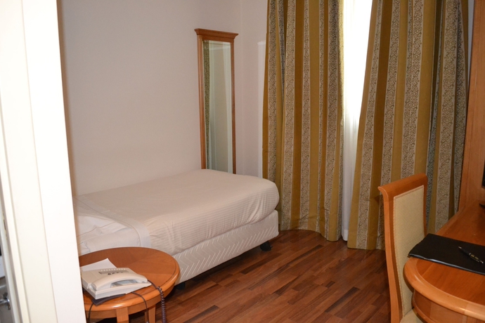 Imagen de la habitación del Hotel Tricolore. Foto 5