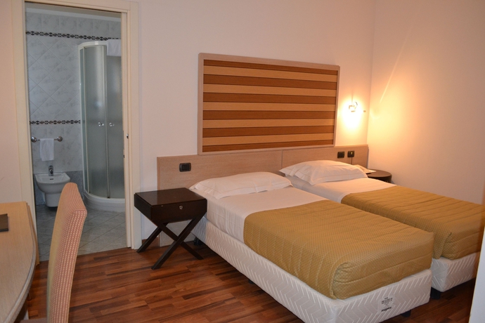 Imagen de la habitación del Hotel Tricolore. Foto 7