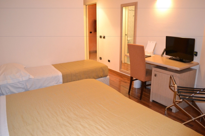 Imagen de la habitación del Hotel Tricolore. Foto 11