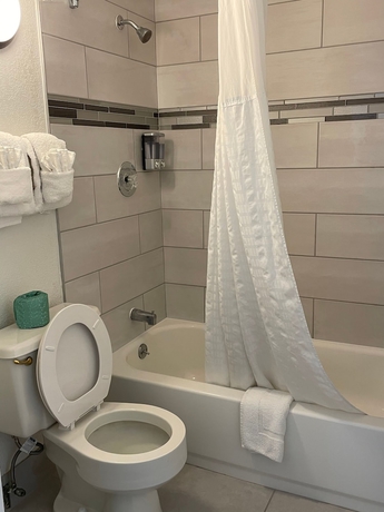 Imagen de la habitación del Hotel Tricove Inn & Suites. Foto 12