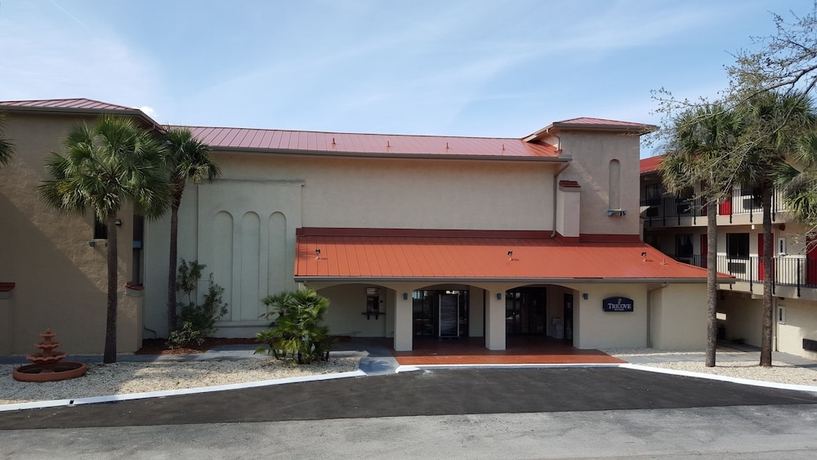 Imagen general del Hotel Tricove Inn & Suites. Foto 3