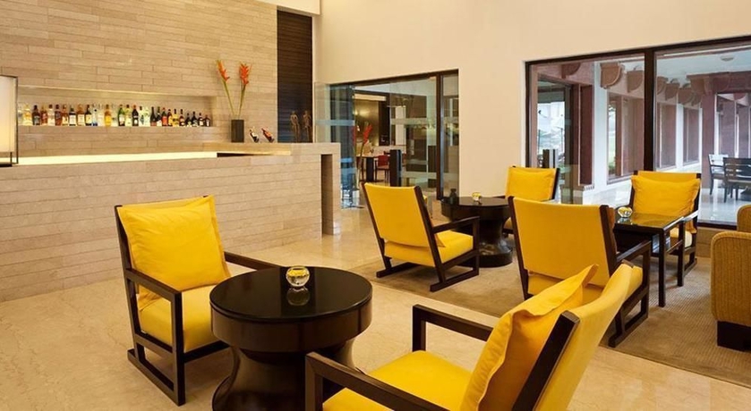 Imagen del bar/restaurante del Hotel Trident, Agra. Foto 2