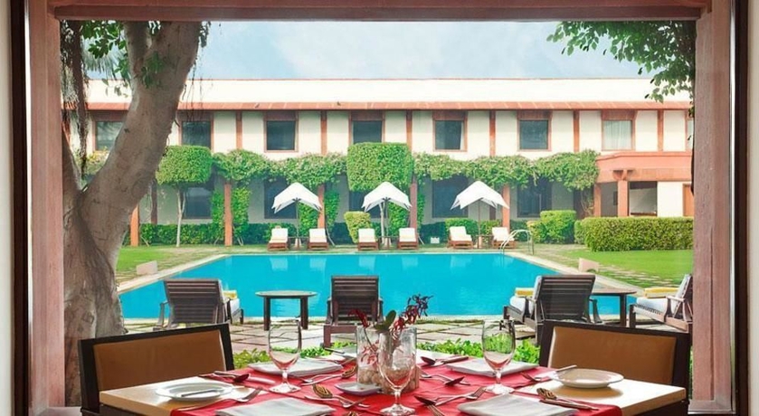 Imagen del bar/restaurante del Hotel Trident, Agra. Foto 3