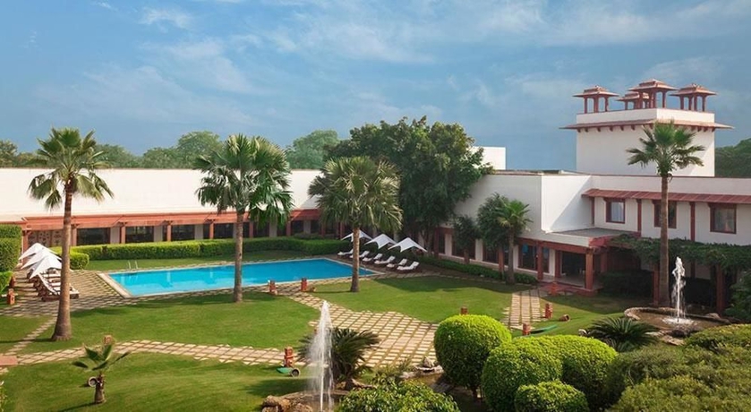 Imagen de los exteriores del Hotel Trident, Agra. Foto 10