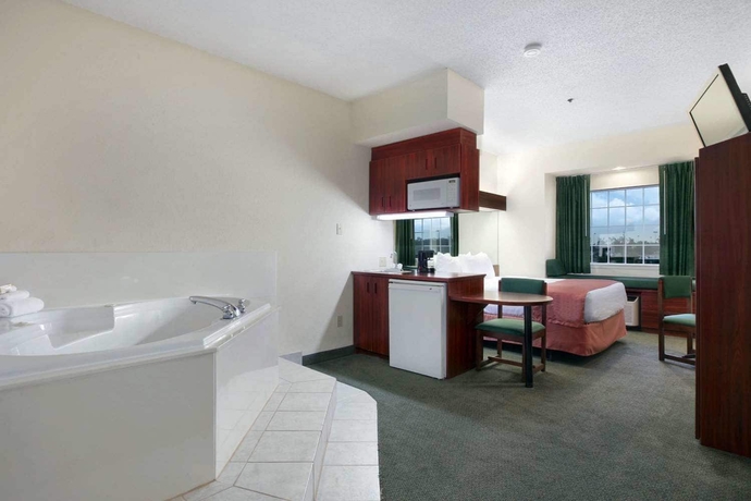 Imagen de la habitación del Hotel Trident Inn and Suites, Baton Rouge. Foto 12