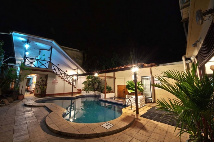 Imagen de la piscina del Hotel Trident Poseidon. Foto 19