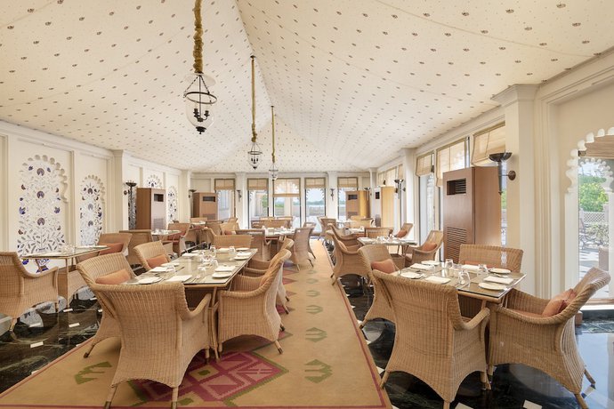 Imagen del bar/restaurante del Hotel Trident, Udaipur. Foto 5