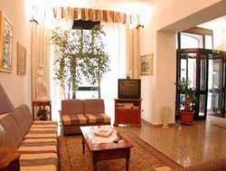 Imagen general del Hotel Trieste, Mil&aacute;n. Foto 2