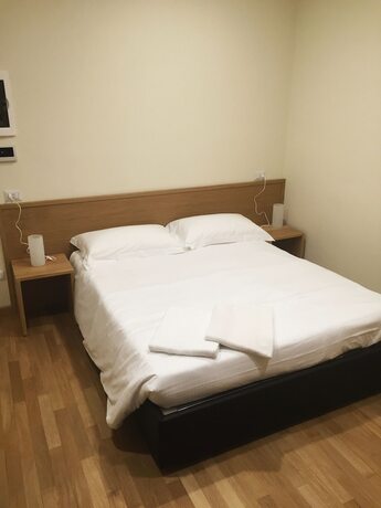 Imagen de la habitación del Hotel Trieste, Morbegno. Foto 16