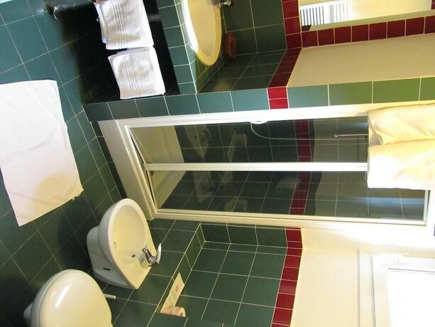 Imagen de la habitación del Hotel Trieste, Morbegno. Foto 18