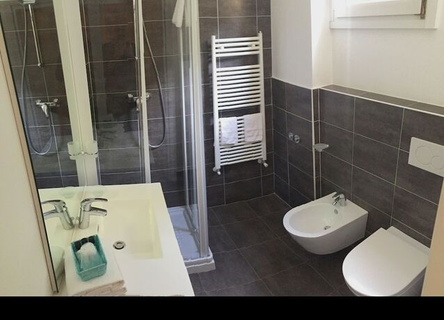 Imagen de la habitación del Hotel Trieste, Morbegno. Foto 20