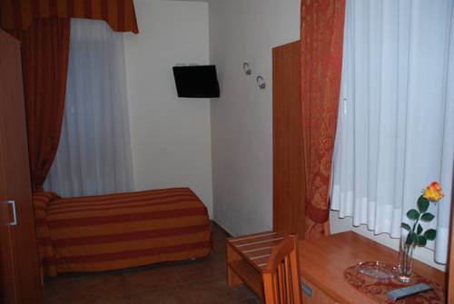 Imagen de la habitación del Hotel Trieste, Tarvisio. Foto 3