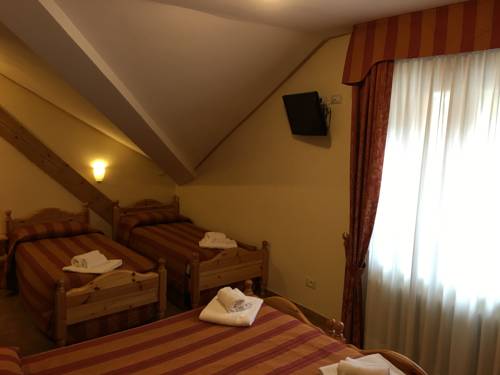 Imagen de la habitación del Hotel Trieste, Tarvisio. Foto 7