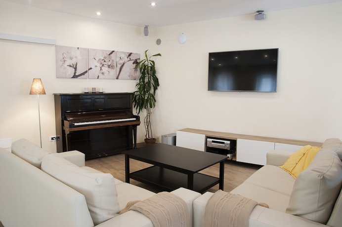 Imagen de los interiores del Hotel Trieste, Tarvisio. Foto 12